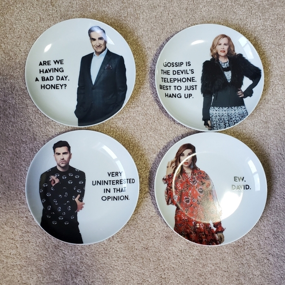 NWOT Schitts Creek Plate Set - Picture 3 of 5